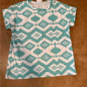 Women's Geometric Pattern Tee - Teal and White